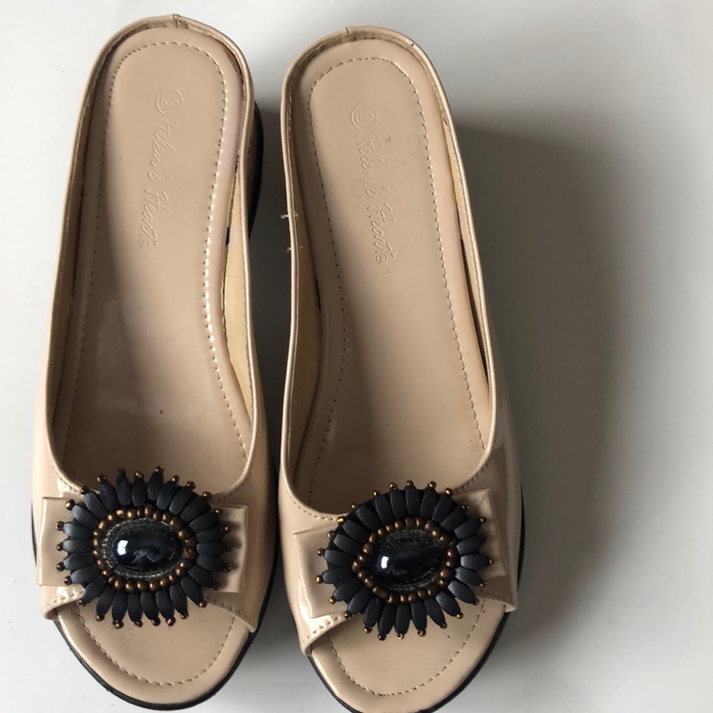 Helen’s Heart slip on